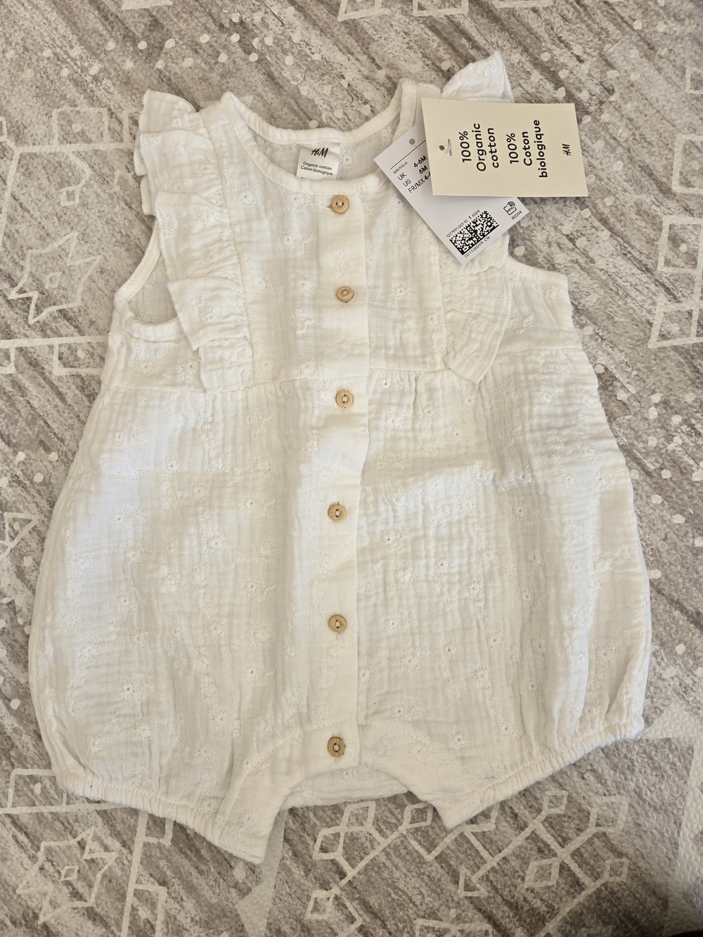 H&M Adorables White Cotton Baby Romper with Button Front